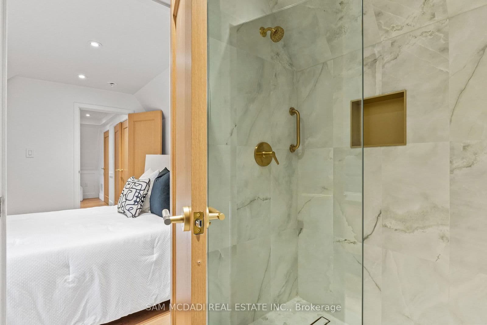 Detached at 977 Unsworth Avenue, Burlington, ON - Photo 37 - RE/MAX Garden City Realty