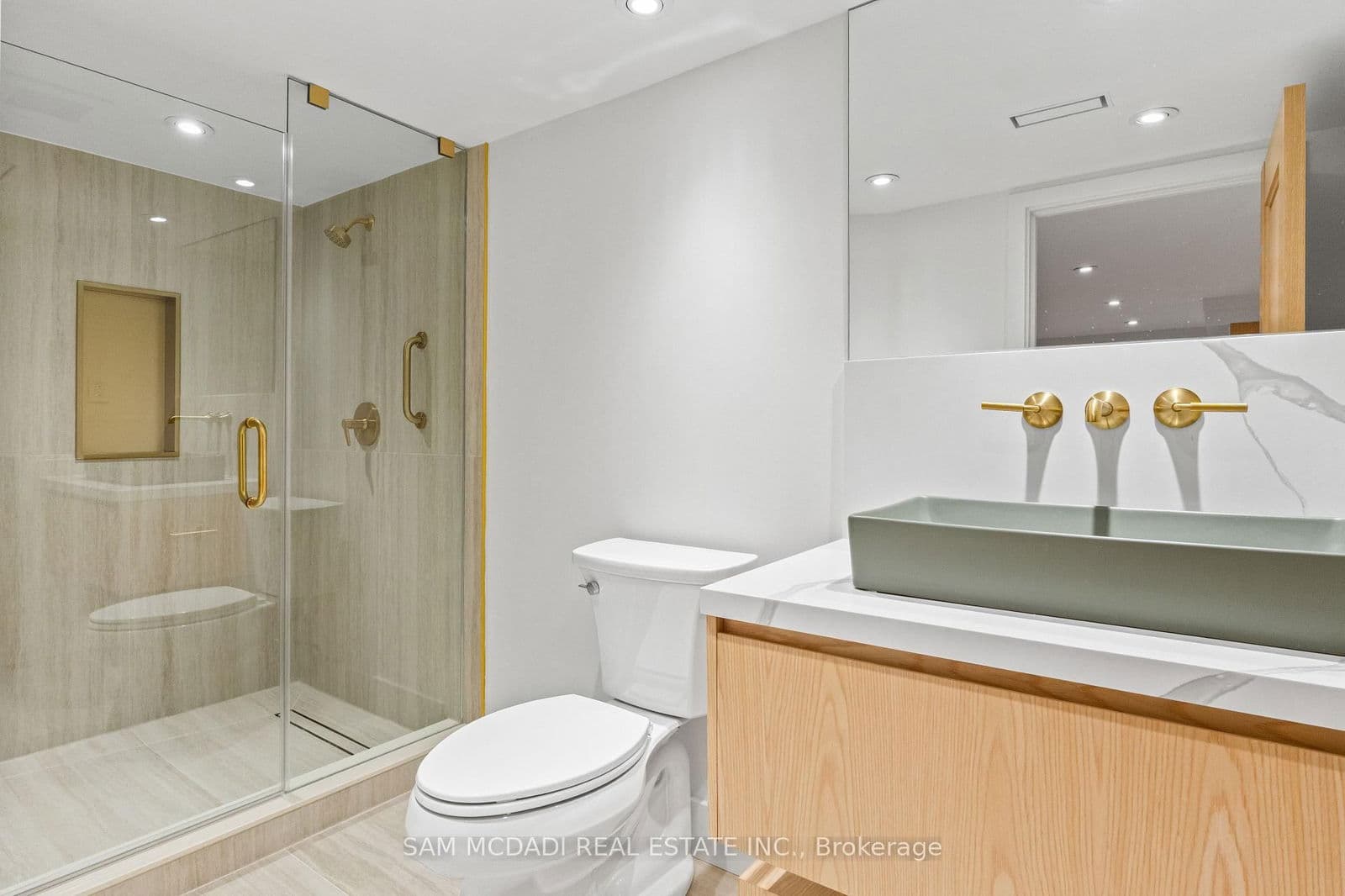 Detached at 977 Unsworth Avenue, Burlington, ON - Photo 41 - RE/MAX Garden City Realty