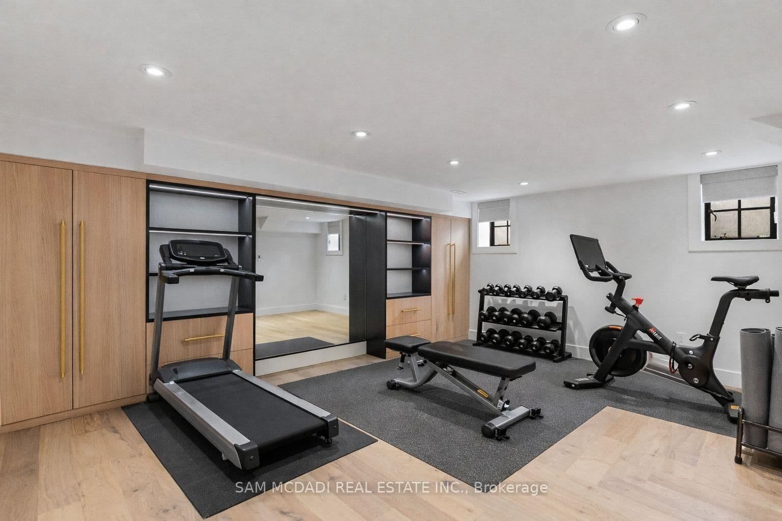 Detached at 977 Unsworth Avenue, Burlington, ON - Photo 43 - RE/MAX Garden City Realty