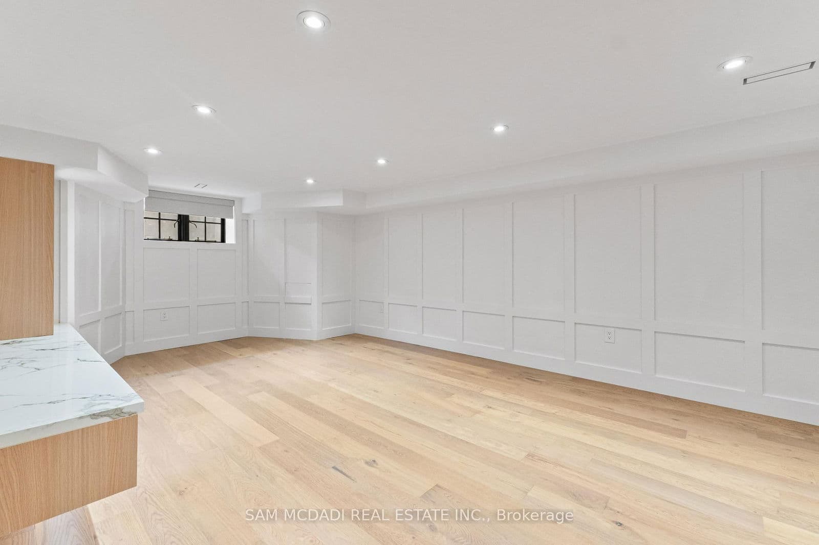 Detached at 977 Unsworth Avenue, Burlington, ON - Photo 45 - RE/MAX Garden City Realty