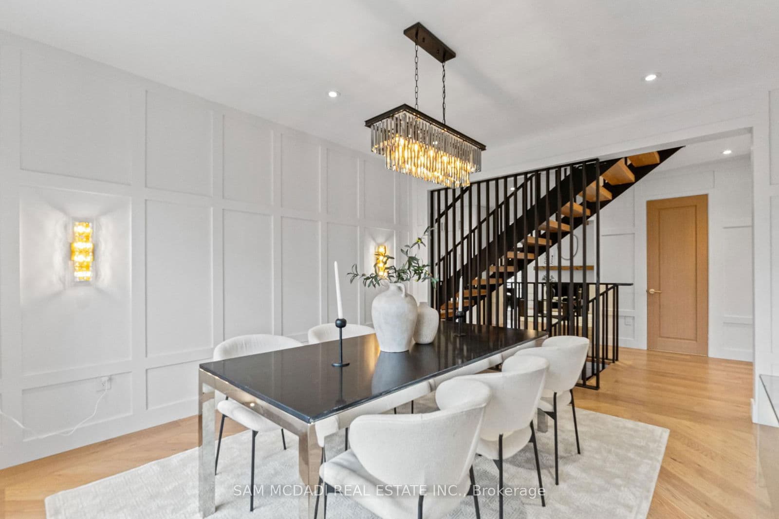 Detached at 977 Unsworth Avenue, Burlington, ON - Photo 7 - RE/MAX Garden City Realty