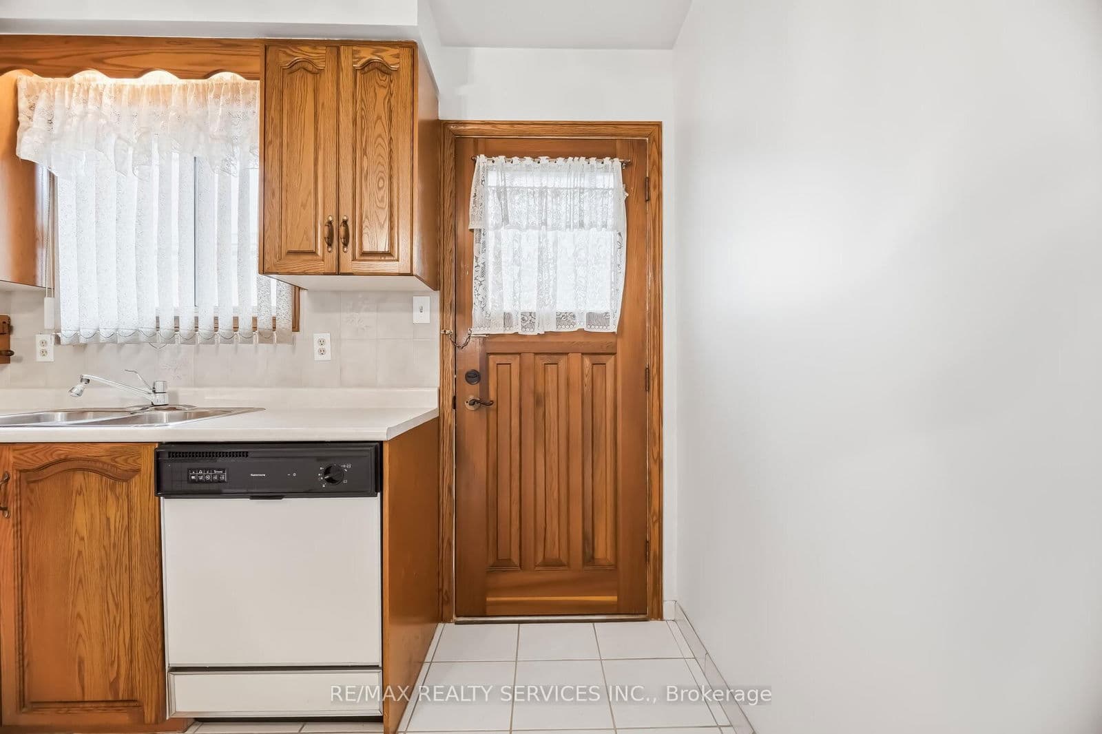 Detached at 3205 Monica Drive, Mississauga, ON - Photo 22 - RE/MAX Garden City Realty