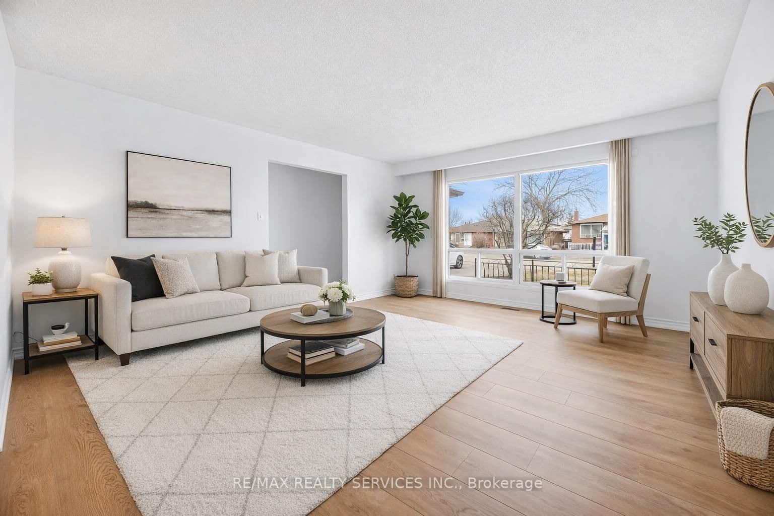 Detached at 3205 Monica Drive, Mississauga, ON - Photo 6 - RE/MAX Garden City Realty