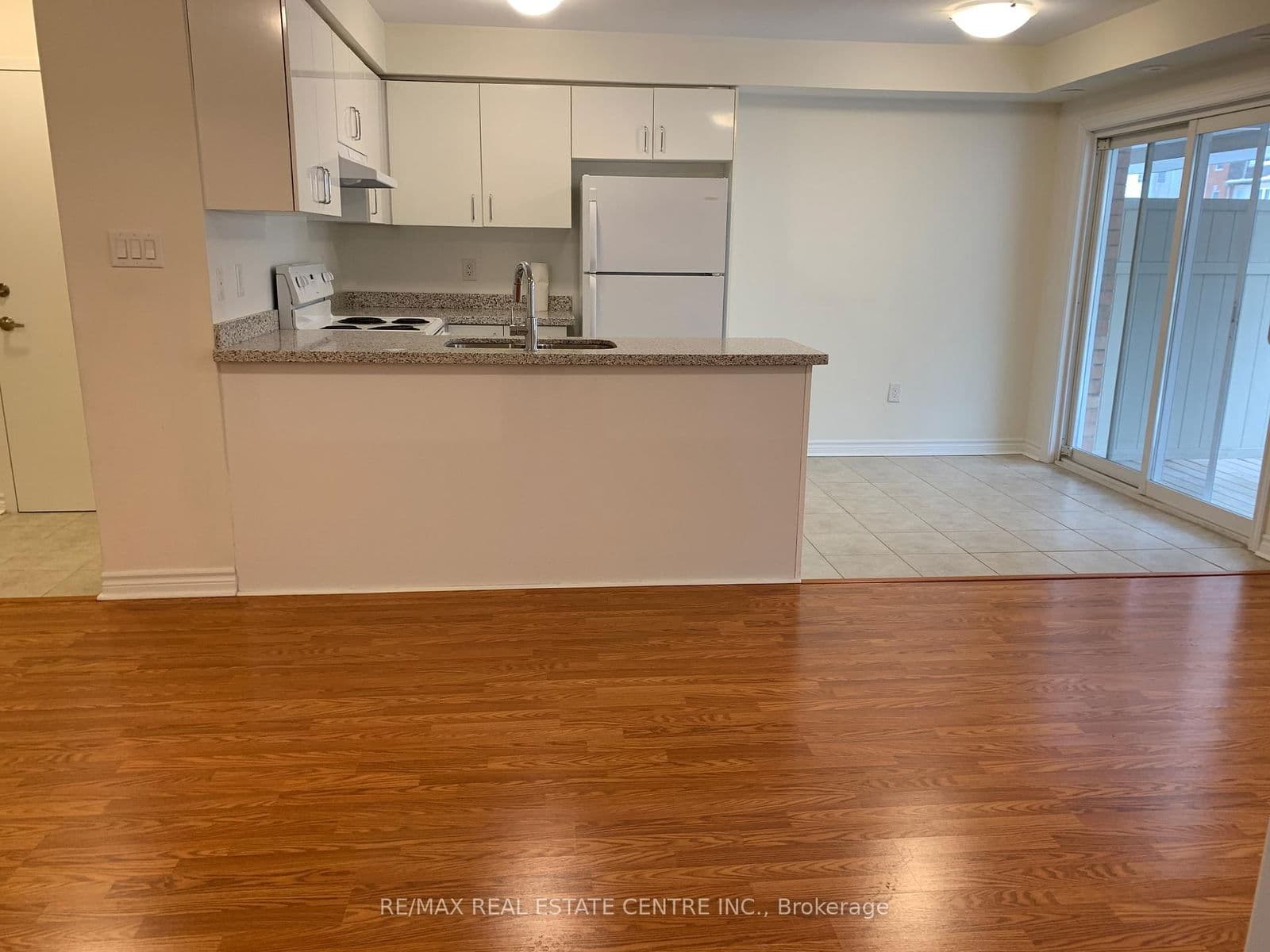 Condo Townhouse at 1- 600 Shoreline Drive, Mississauga, ON - Photo 1 - RE/MAX Garden City Realty