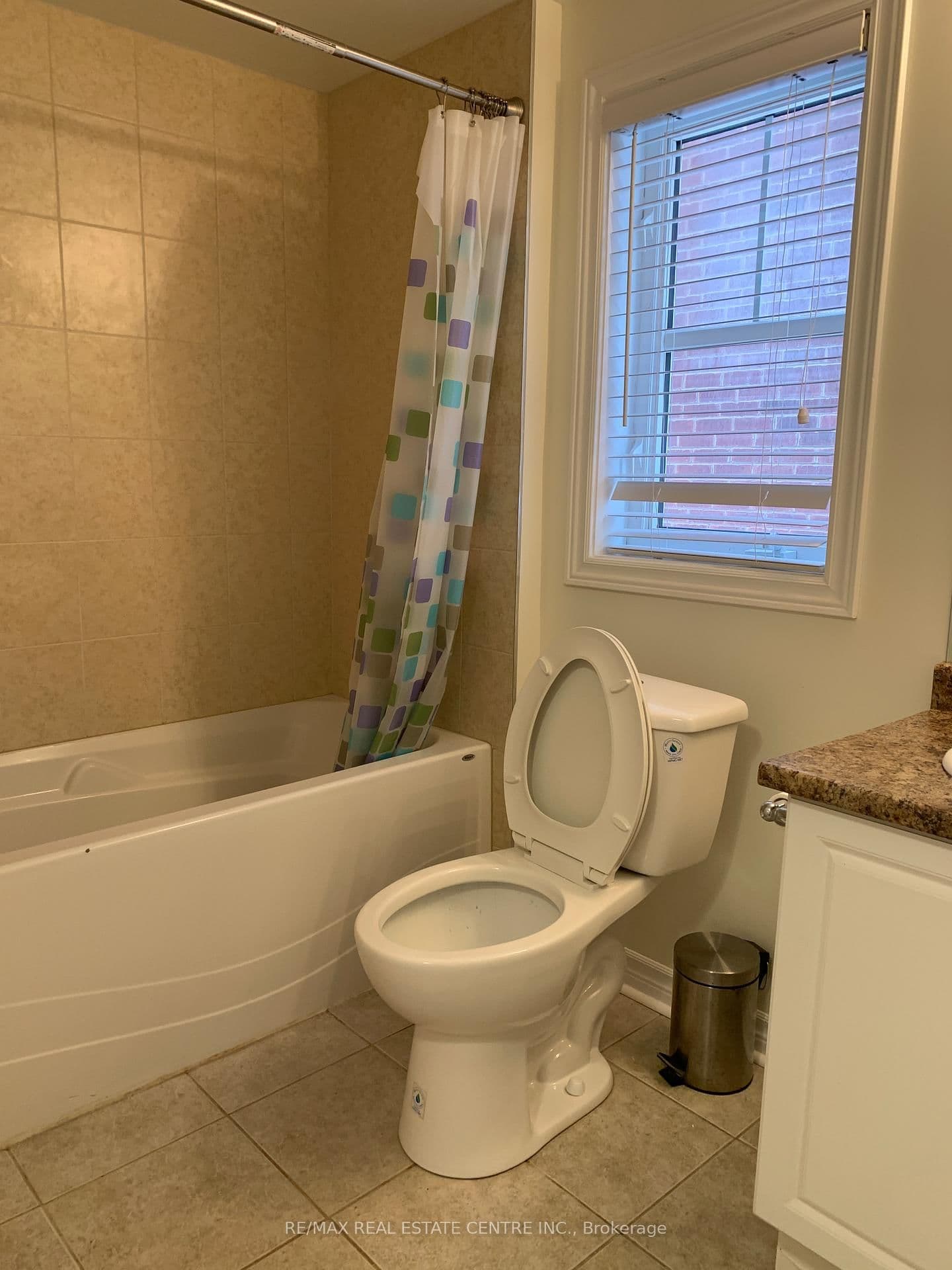 Condo Townhouse at 1- 600 Shoreline Drive, Mississauga, ON - Photo 10 - RE/MAX Garden City Realty