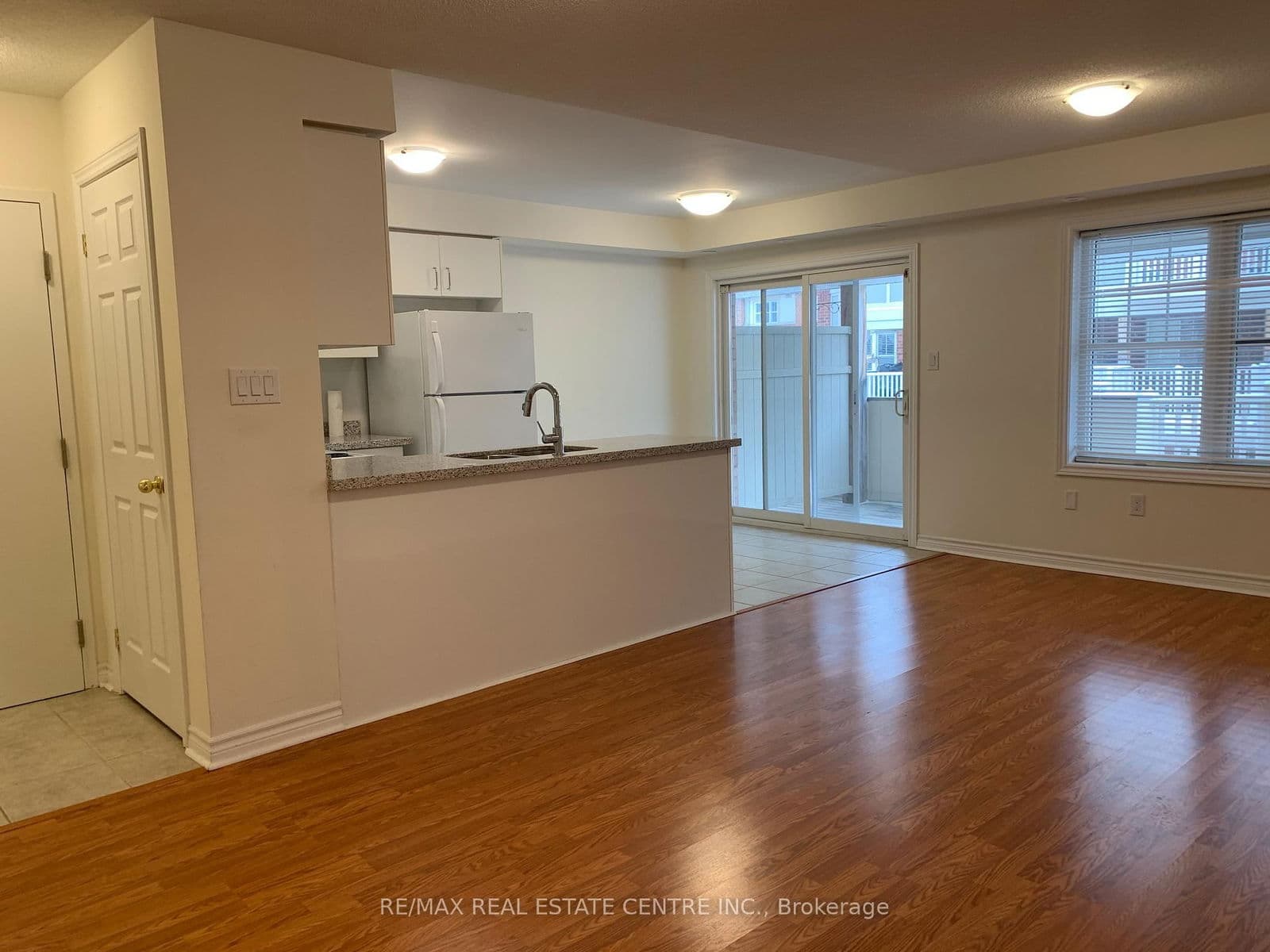 Condo Townhouse at 1- 600 Shoreline Drive, Mississauga, ON - Photo 11 - RE/MAX Garden City Realty