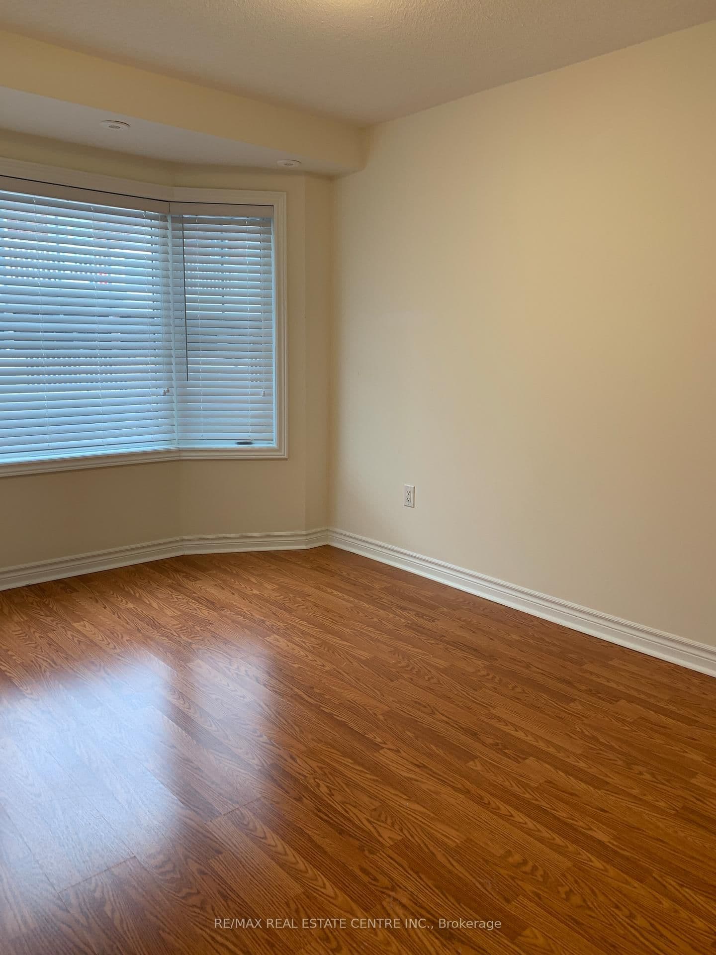 Condo Townhouse at 1- 600 Shoreline Drive, Mississauga, ON - Photo 14 - RE/MAX Garden City Realty