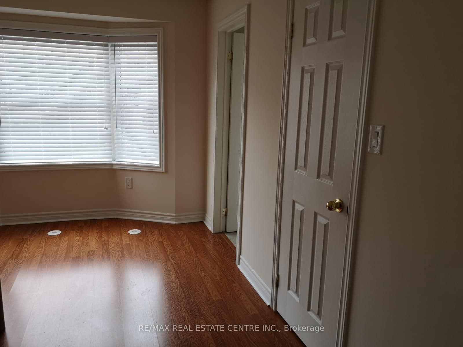 Condo Townhouse at 1- 600 Shoreline Drive, Mississauga, ON - Photo 19 - RE/MAX Garden City Realty