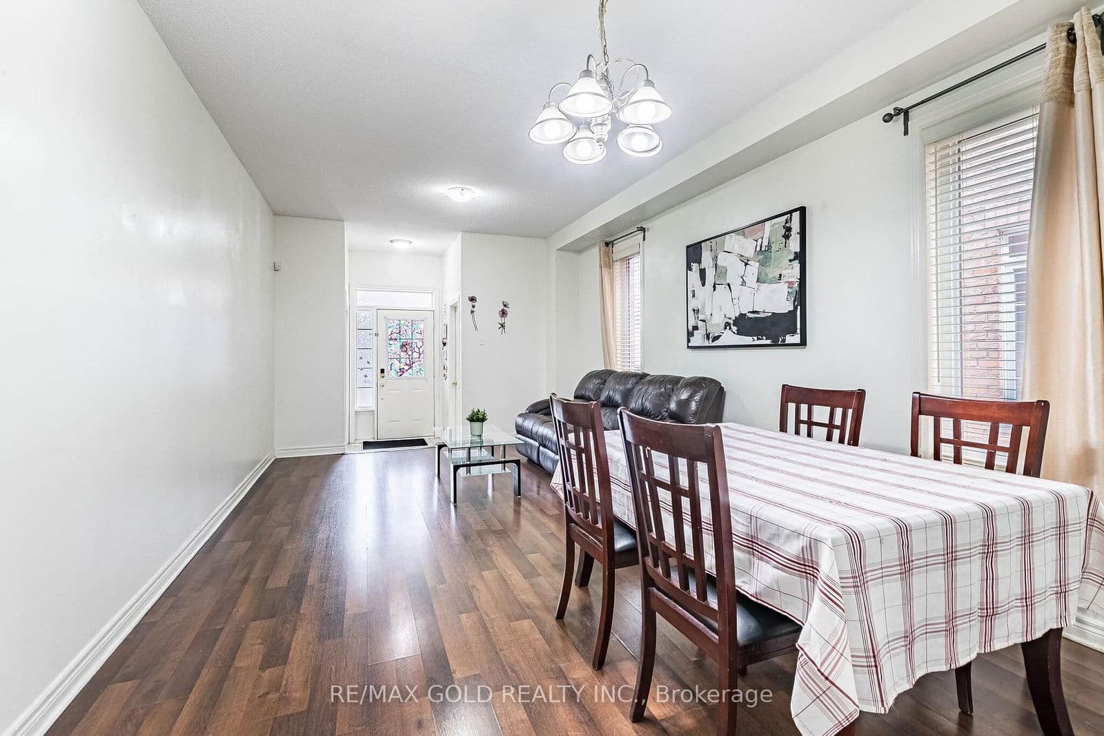 Semi-Detached at 49 Baby Pointe Trail, Brampton, ON - Photo 10 - RE/MAX Garden City Realty