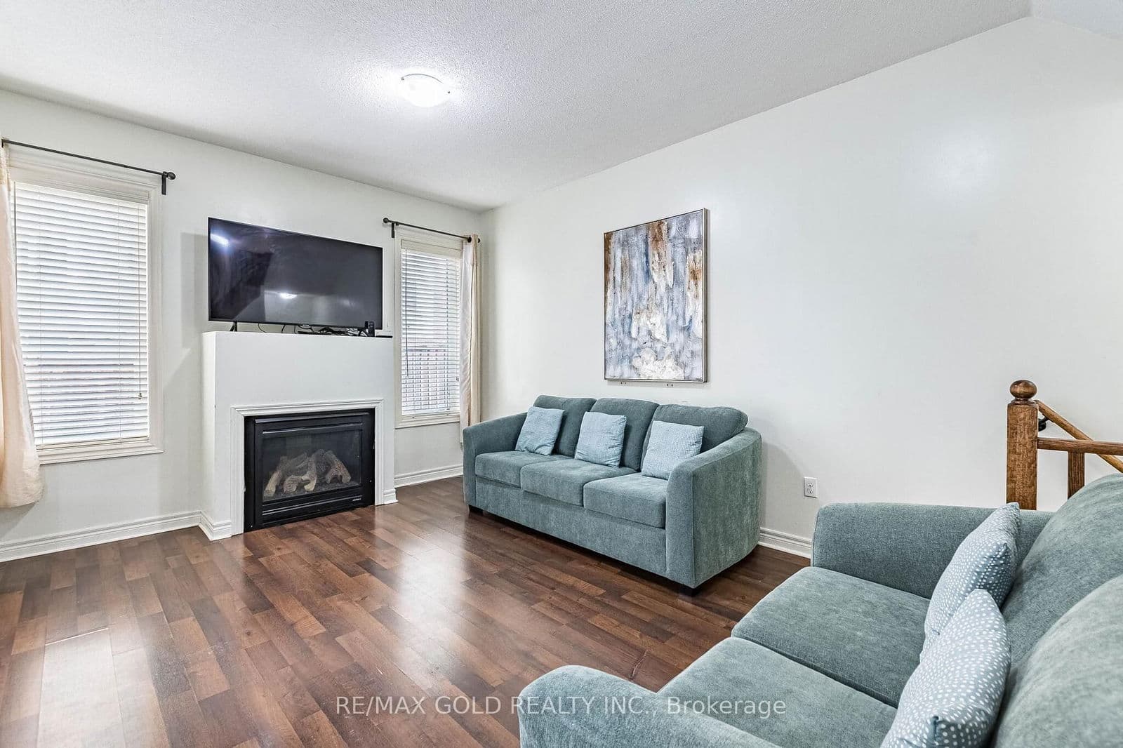 Semi-Detached at 49 Baby Pointe Trail, Brampton, ON - Photo 11 - RE/MAX Garden City Realty