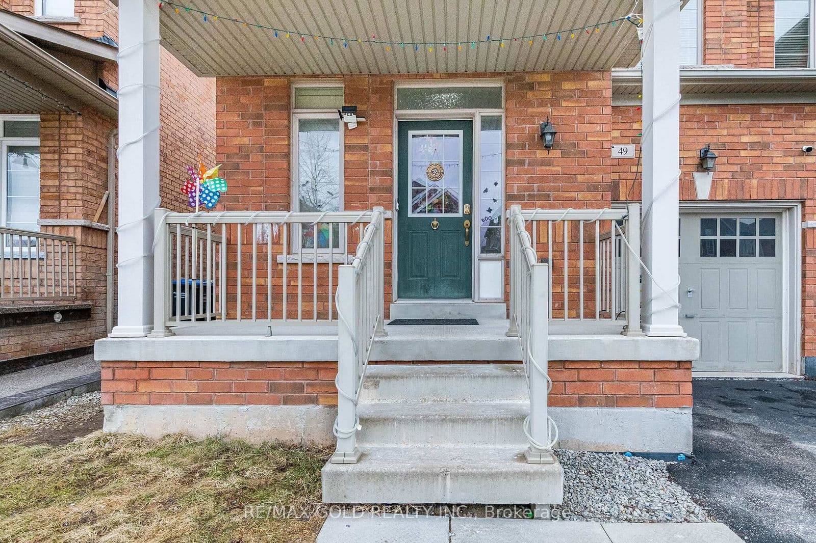 Semi-Detached at 49 Baby Pointe Trail, Brampton, ON - Photo 4 - RE/MAX Garden City Realty