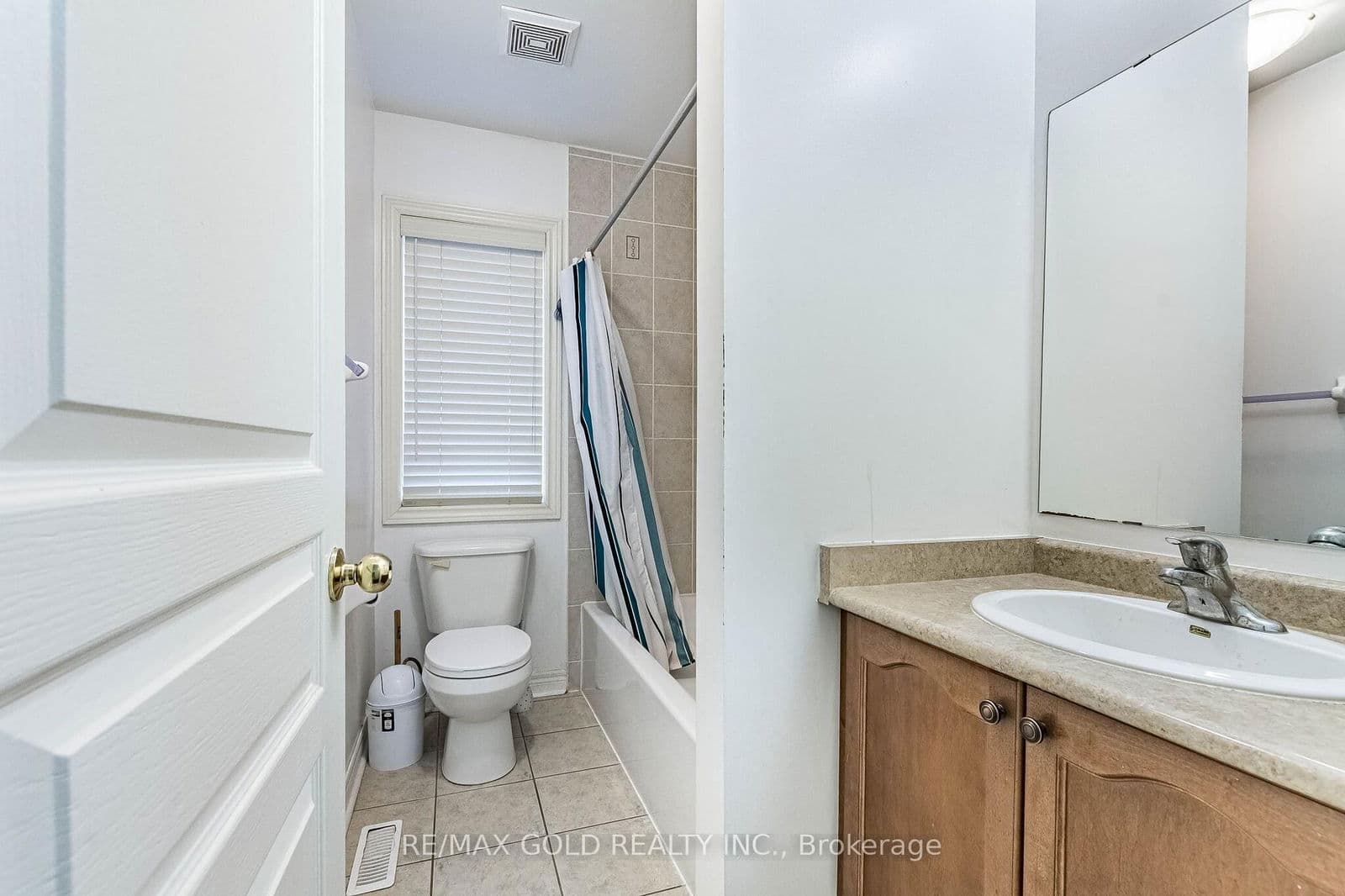 Semi-Detached at 49 Baby Pointe Trail, Brampton, ON - Photo 41 - RE/MAX Garden City Realty