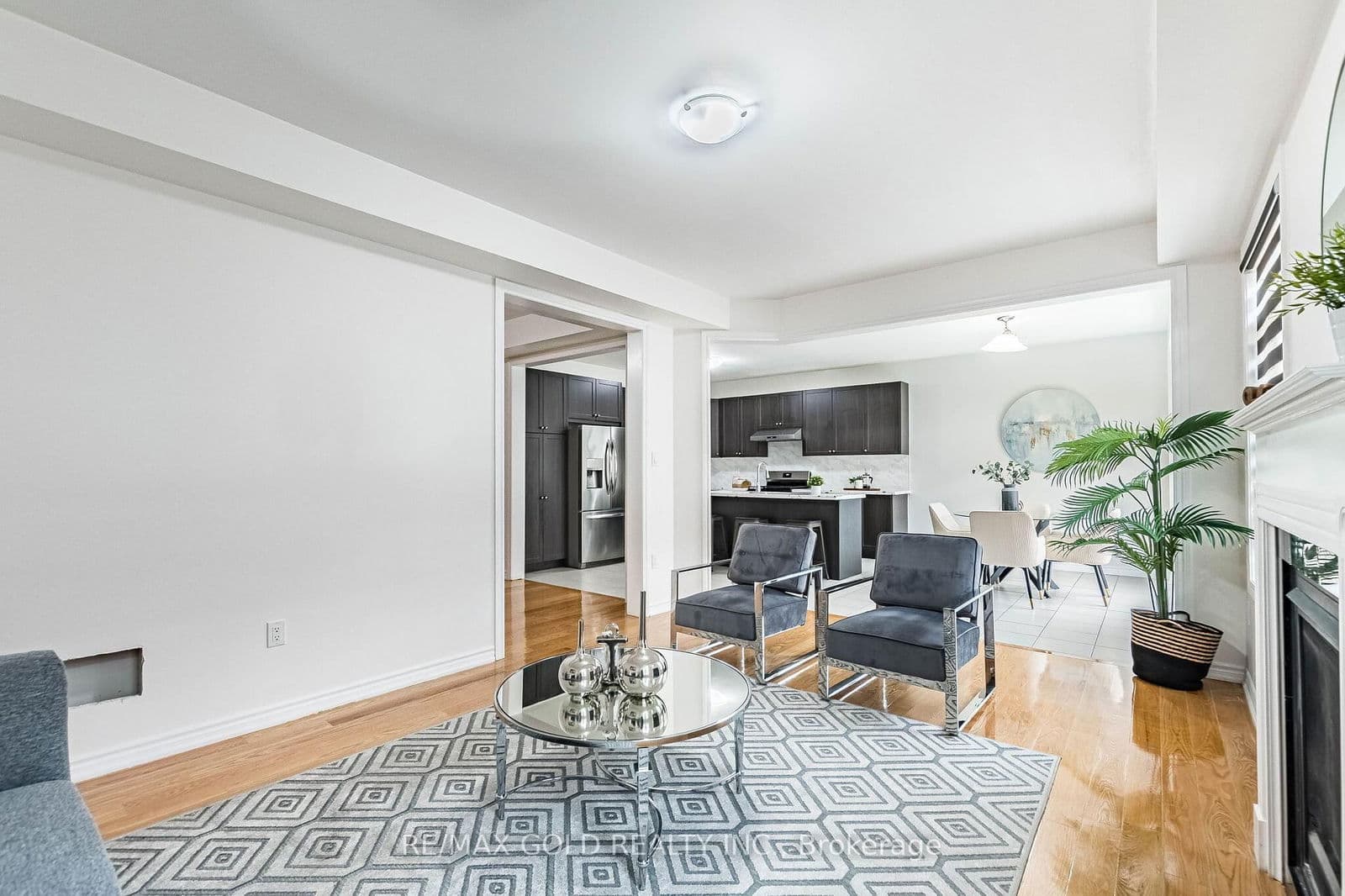 Detached at 44 Roulette Crescent, Brampton, ON - Photo 11 - RE/MAX Garden City Realty