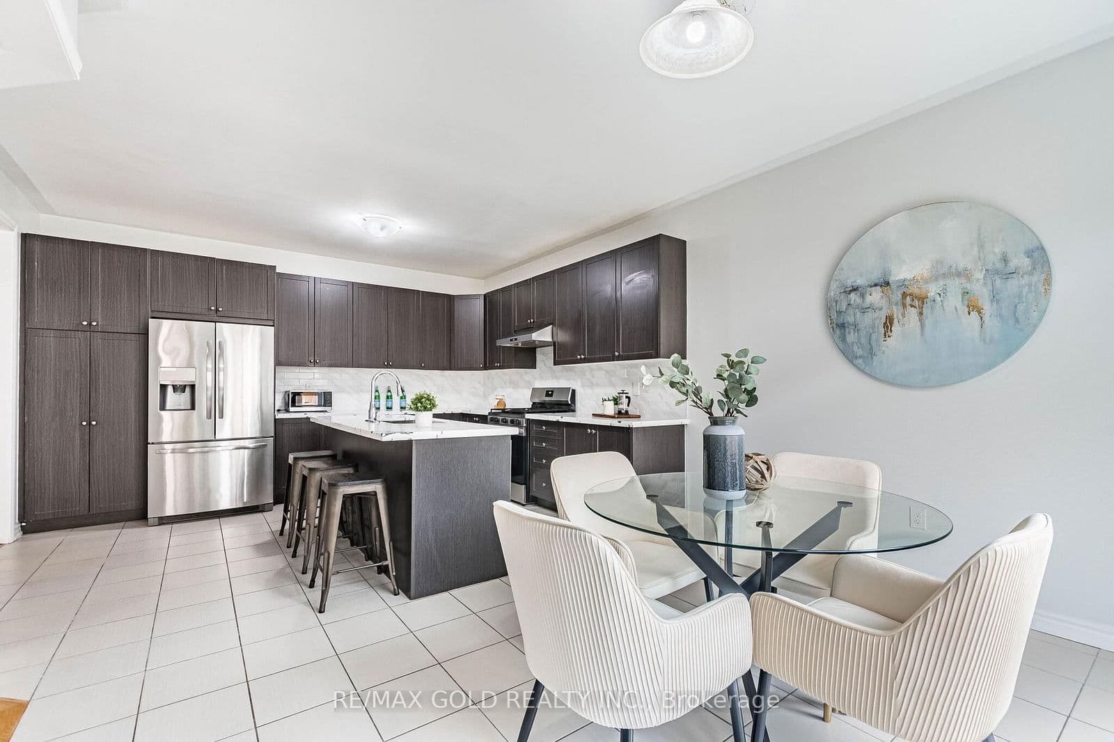 Detached at 44 Roulette Crescent, Brampton, ON - Photo 12 - RE/MAX Garden City Realty