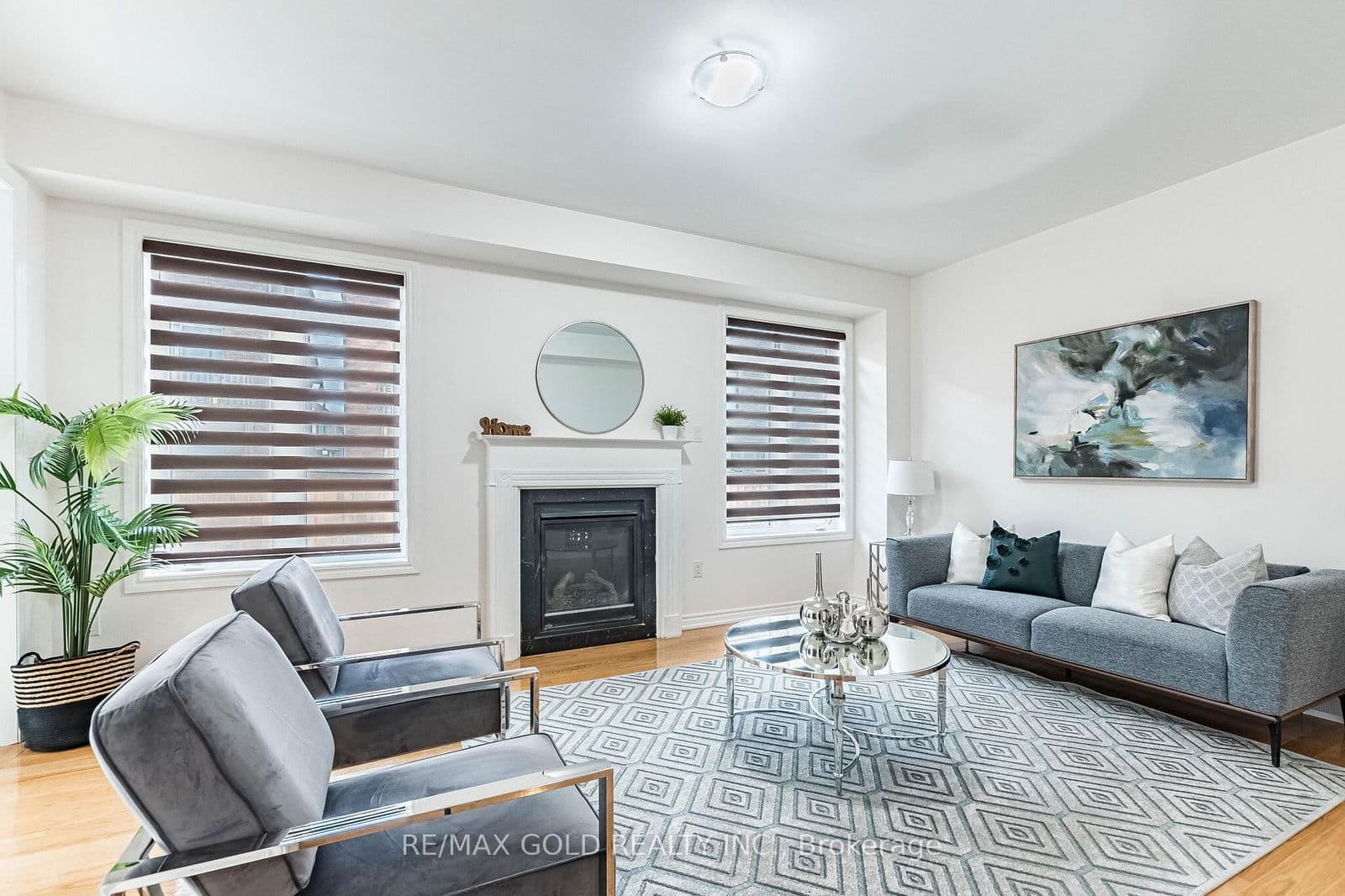 Detached at 44 Roulette Crescent, Brampton, ON - Photo 8 - RE/MAX Garden City Realty