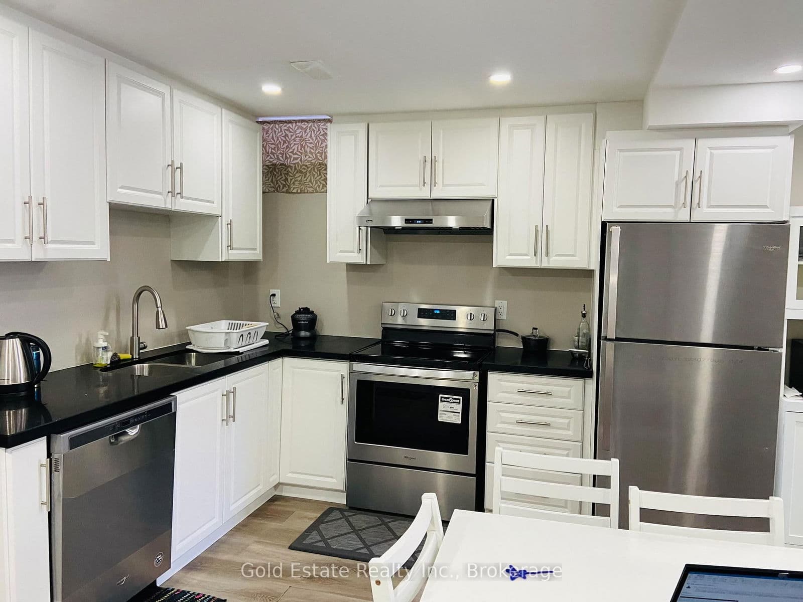 Detached at Lower- 3158 Baytree Court, Mississauga, ON - Photo 2 - RE/MAX Garden City Realty