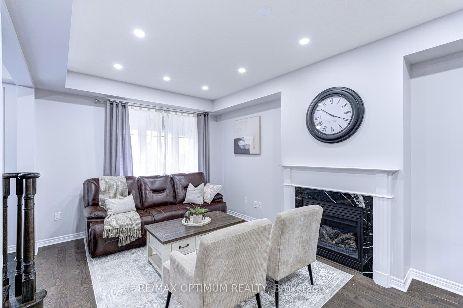 Att/Row/Townhouse at 7 Bonnieglen Farm Boulevard, Caledon, ON - Photo 12 - RE/MAX Garden City Realty