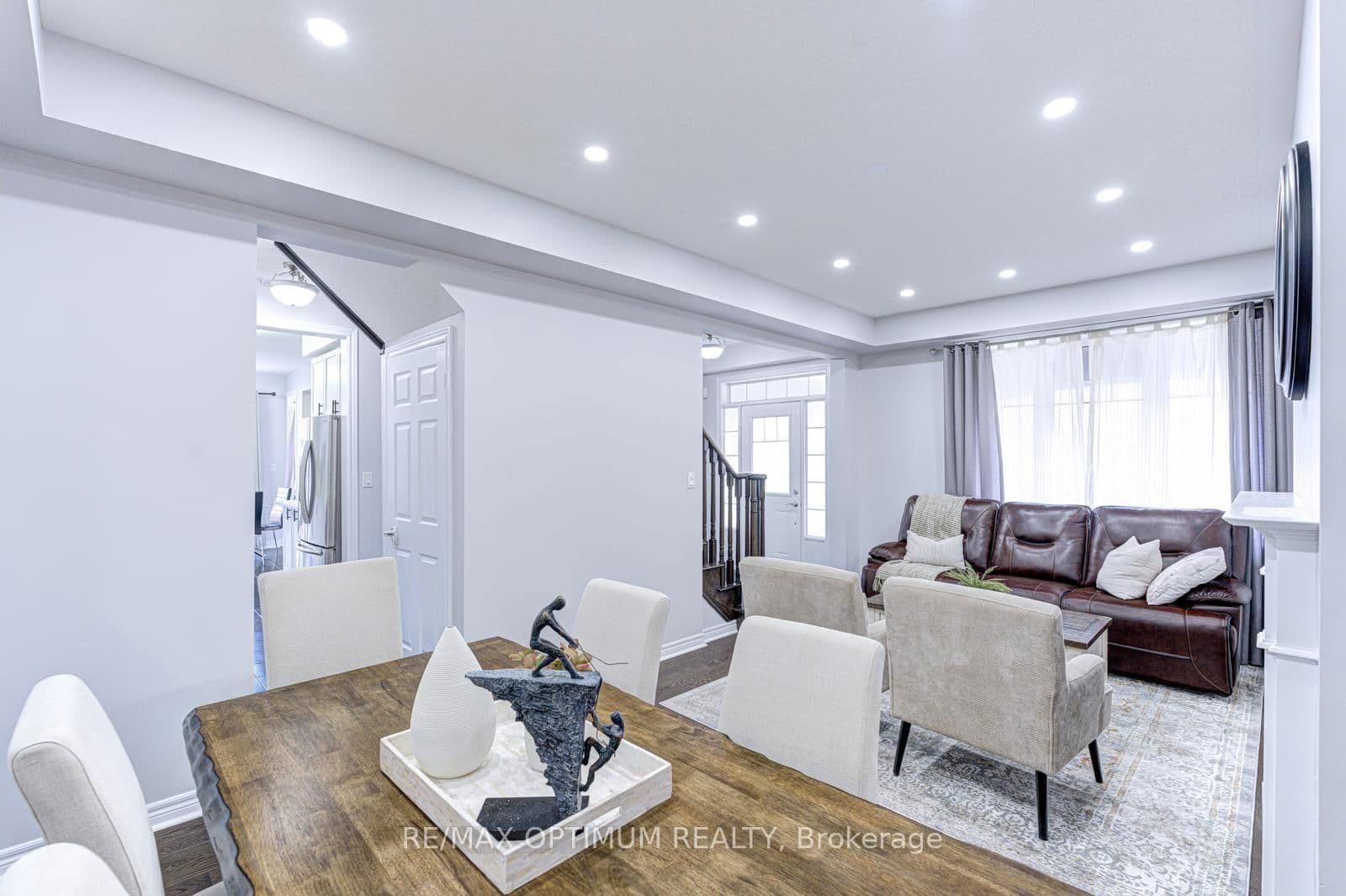 Att/Row/Townhouse at 7 Bonnieglen Farm Boulevard, Caledon, ON - Photo 14 - RE/MAX Garden City Realty