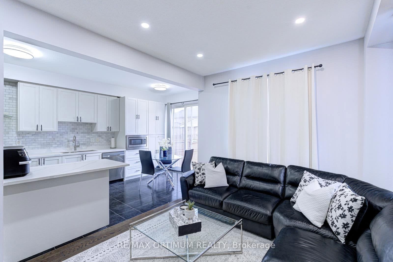 Att/Row/Townhouse at 7 Bonnieglen Farm Boulevard, Caledon, ON - Photo 18 - RE/MAX Garden City Realty