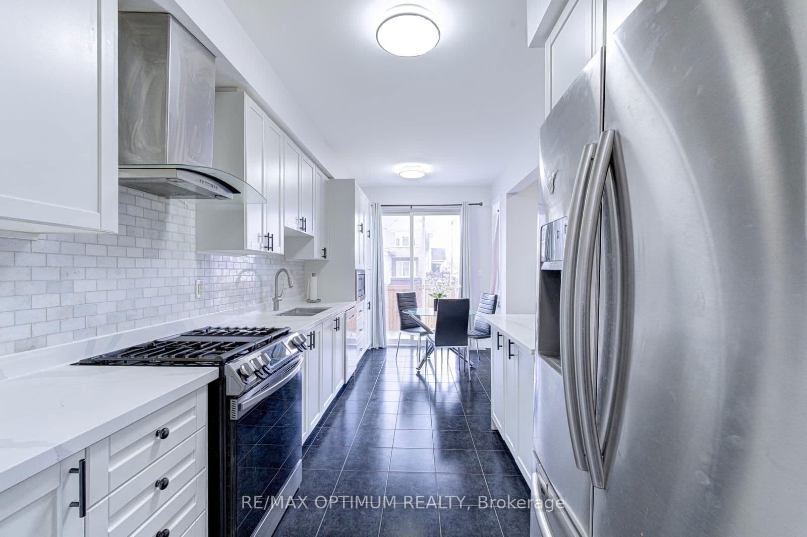 Att/Row/Townhouse at 7 Bonnieglen Farm Boulevard, Caledon, ON - Photo 20 - RE/MAX Garden City Realty