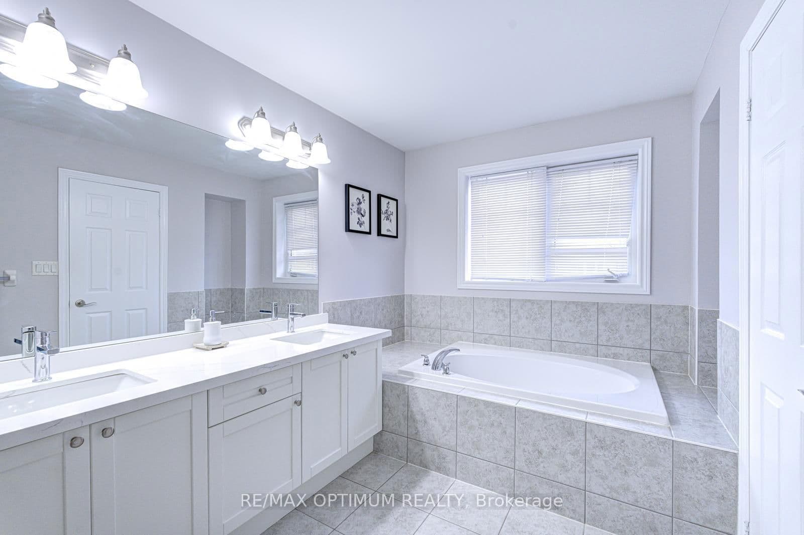 Att/Row/Townhouse at 7 Bonnieglen Farm Boulevard, Caledon, ON - Photo 31 - RE/MAX Garden City Realty