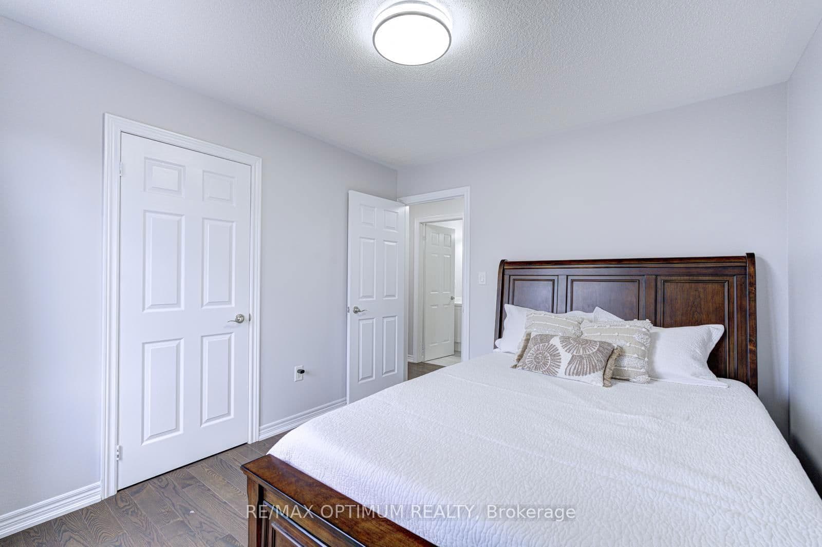 Att/Row/Townhouse at 7 Bonnieglen Farm Boulevard, Caledon, ON - Photo 33 - RE/MAX Garden City Realty