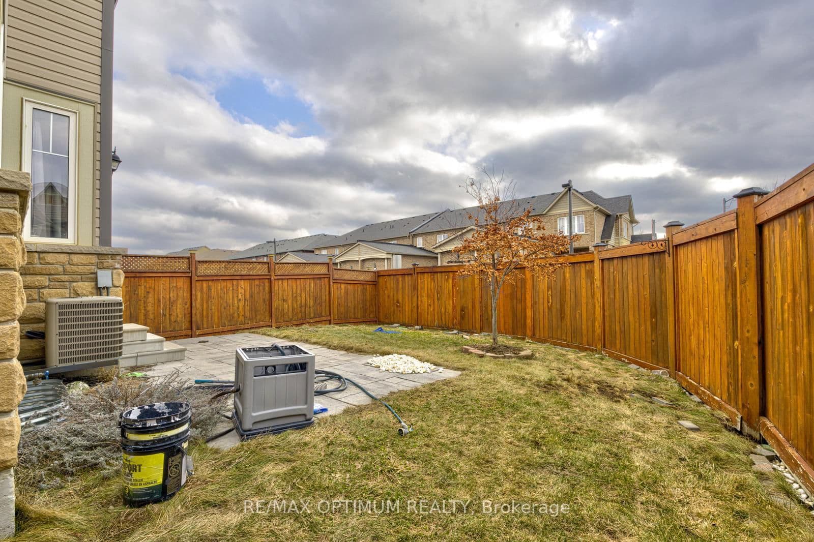 Att/Row/Townhouse at 7 Bonnieglen Farm Boulevard, Caledon, ON - Photo 40 - RE/MAX Garden City Realty