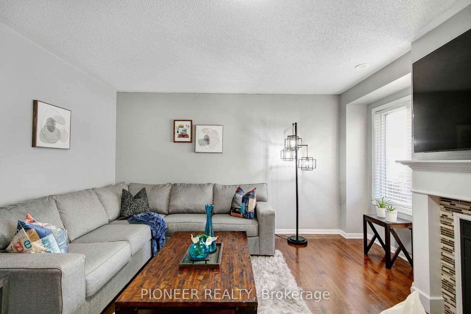 Att/Row/Townhouse at 15 Colonel Frank Ching Crescent, Brampton, ON - Photo 12 - RE/MAX Garden City Realty