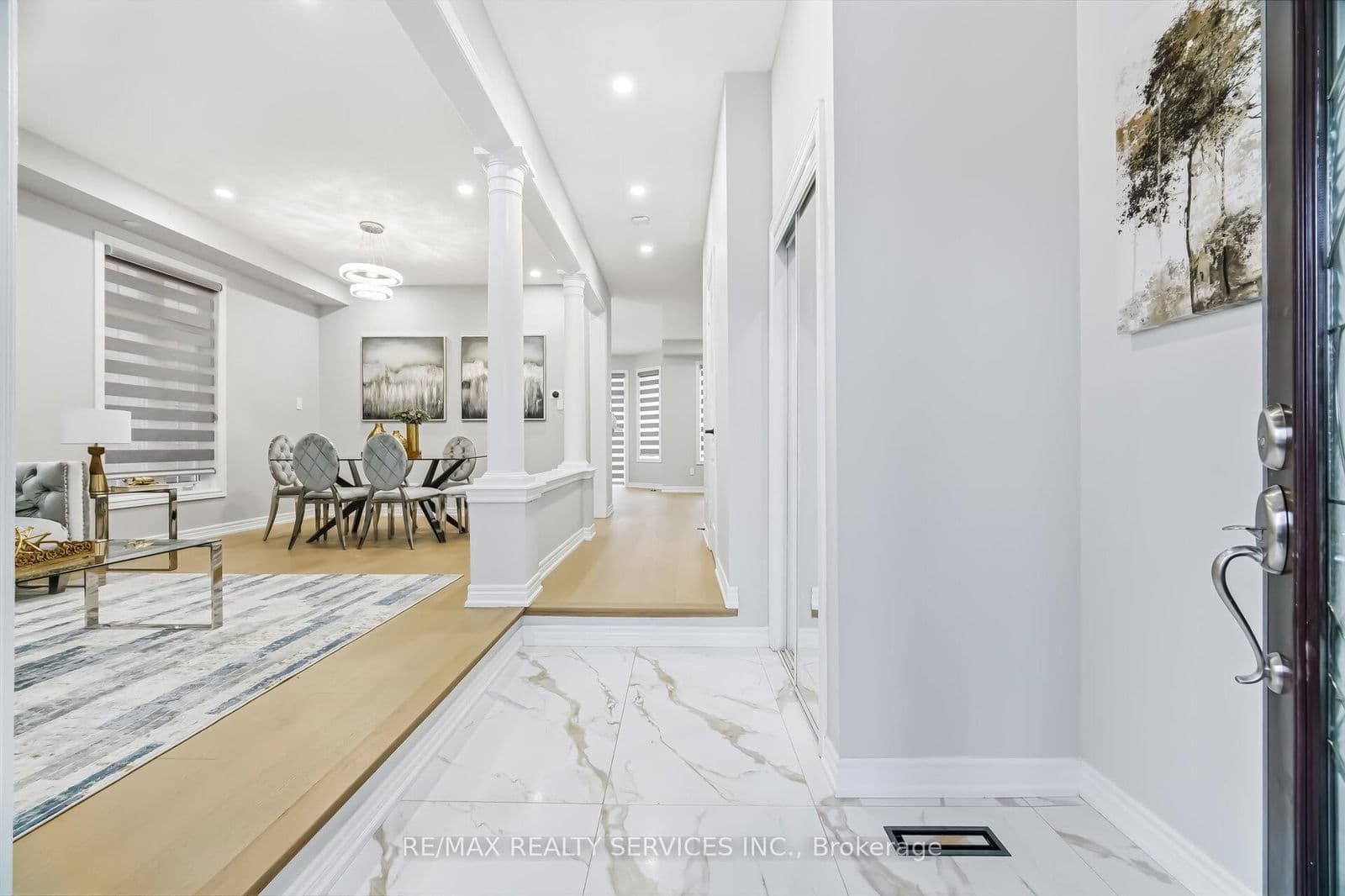 Detached at 158 Southlake Boulevard, Brampton, ON - Photo 5 - RE/MAX Garden City Realty