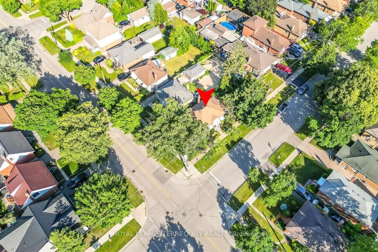 Detached at 249 Gamma Street, Toronto, ON - Photo 4 - RE/MAX Garden City Realty