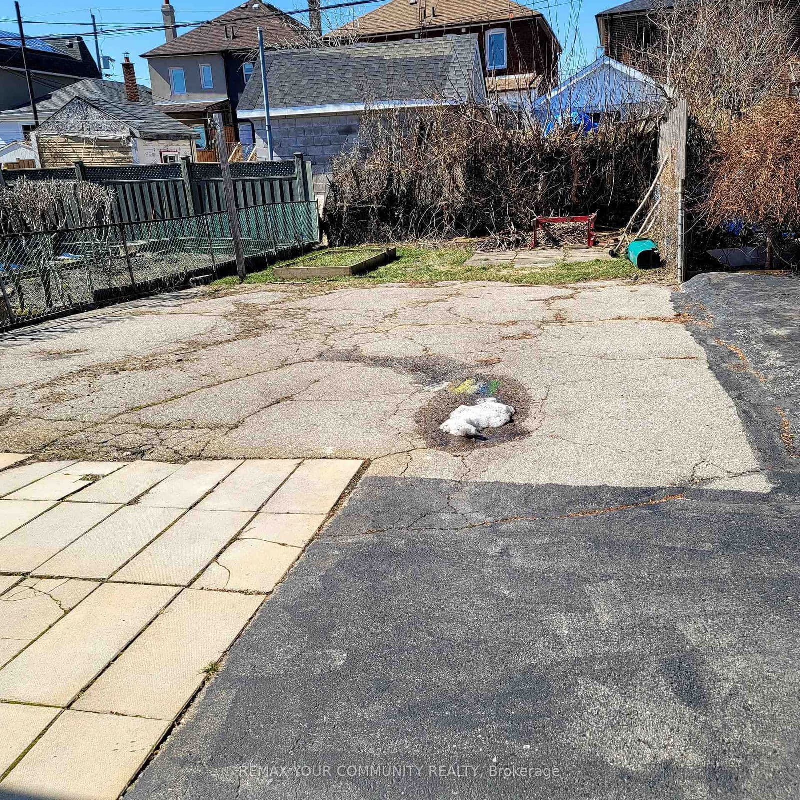 Detached at 128 Dynevor Road, Toronto, ON - Photo 14 - RE/MAX Garden City Realty