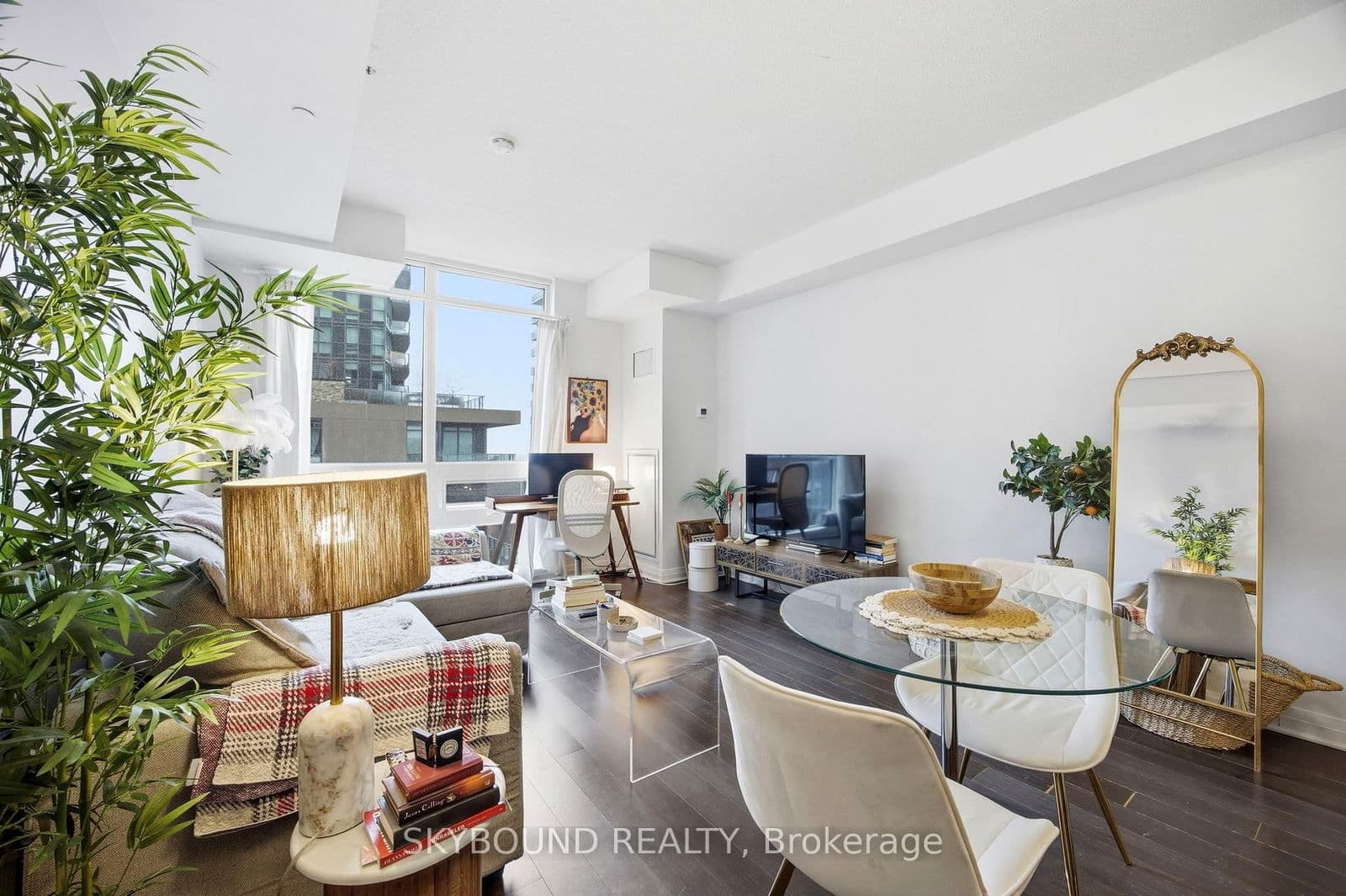 Condo Apartment at B714- 60 Annie Craig Drive, Toronto, ON - Photo 10 - RE/MAX Garden City Realty