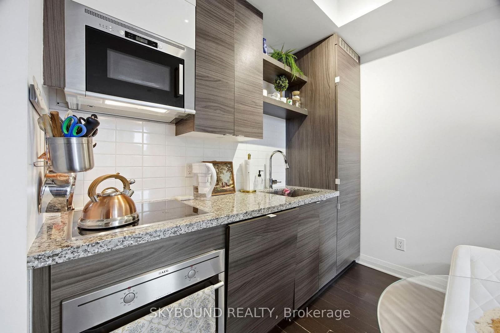 Condo Apartment at B714- 60 Annie Craig Drive, Toronto, ON - Photo 14 - RE/MAX Garden City Realty