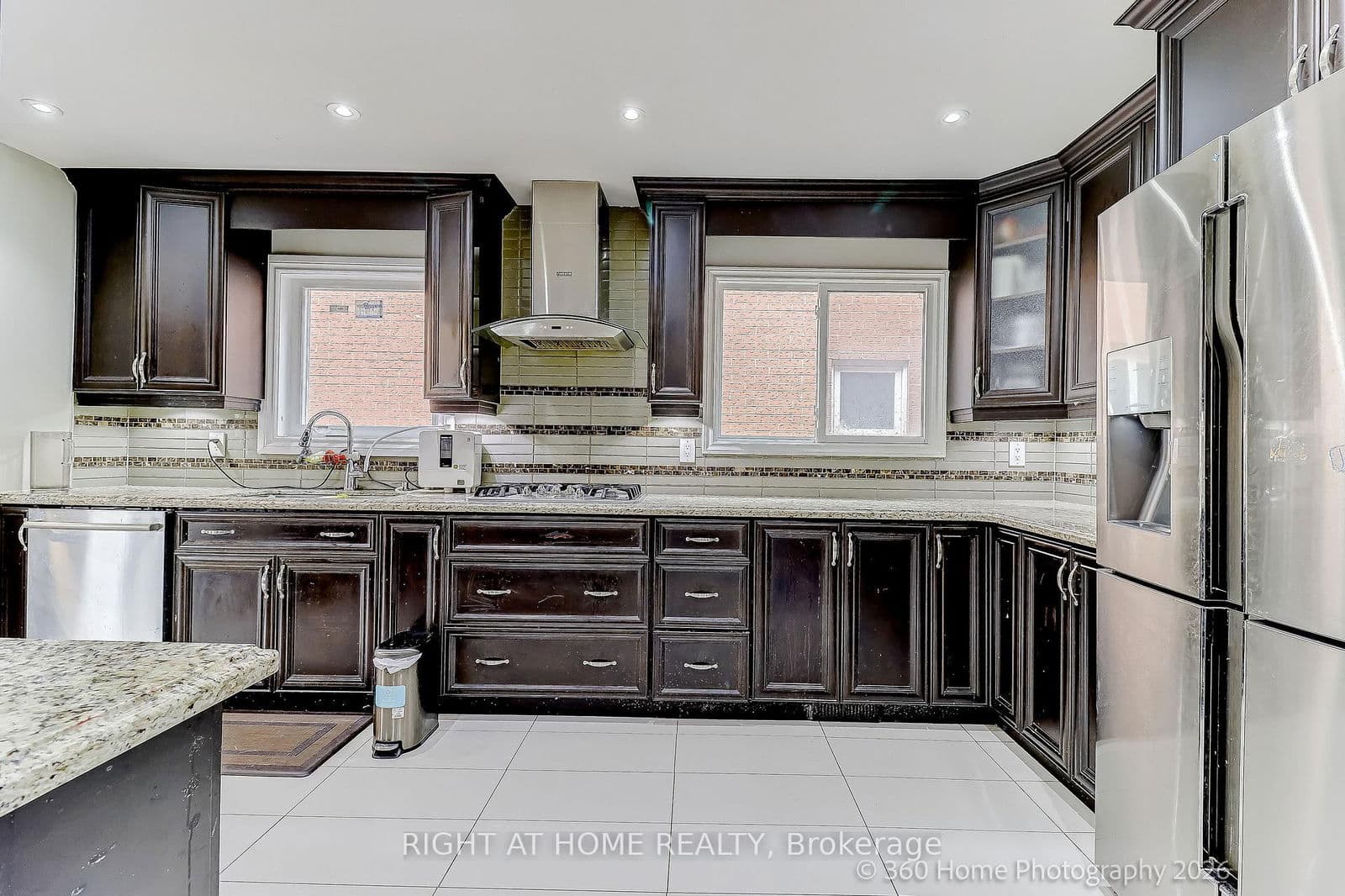 Detached at 5239 Astwell Avenue, Mississauga, ON - Photo 10 - RE/MAX Garden City Realty