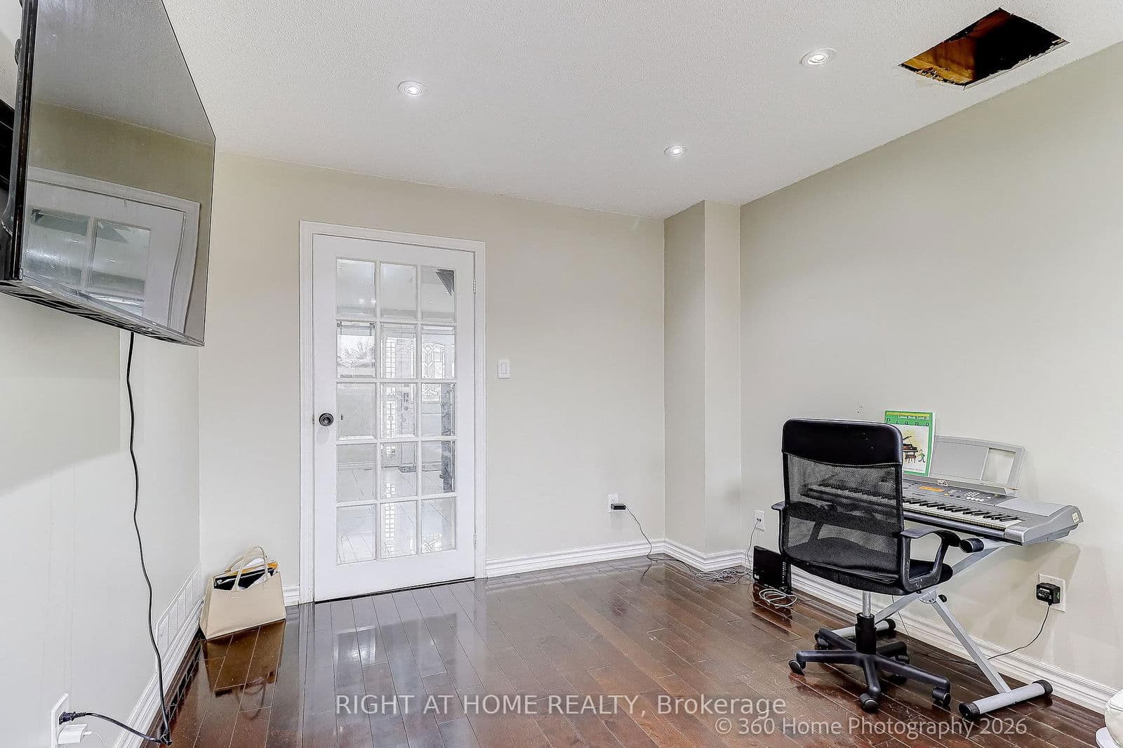 Detached at 5239 Astwell Avenue, Mississauga, ON - Photo 13 - RE/MAX Garden City Realty