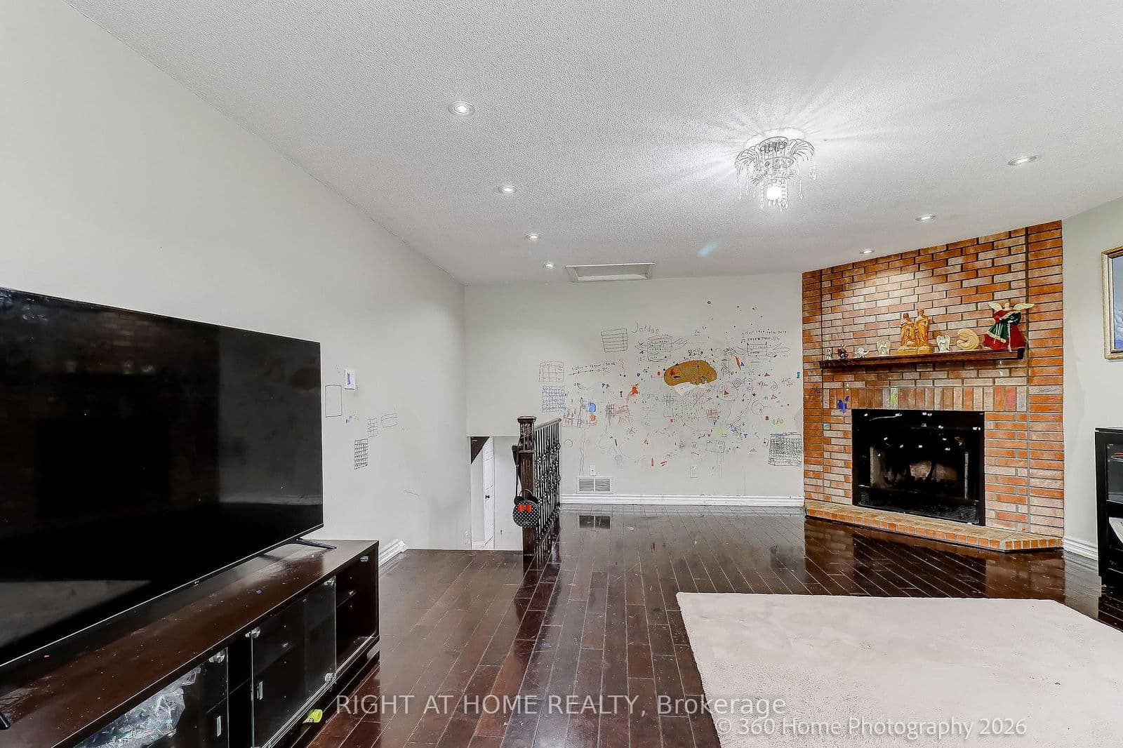 Detached at 5239 Astwell Avenue, Mississauga, ON - Photo 3 - RE/MAX Garden City Realty