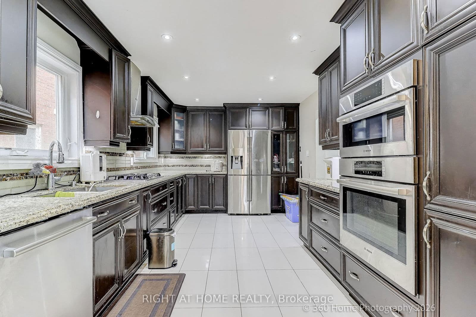 Detached at 5239 Astwell Avenue, Mississauga, ON - Photo 8 - RE/MAX Garden City Realty