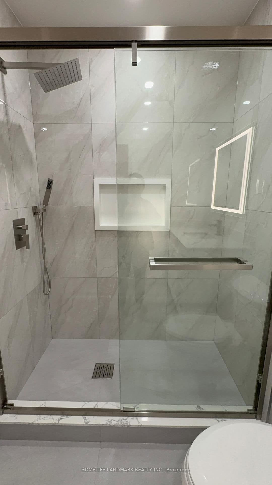 Semi-Detached at Upper- 1233 Fairdale Drive, Mississauga, ON - Photo 14 - RE/MAX Garden City Realty