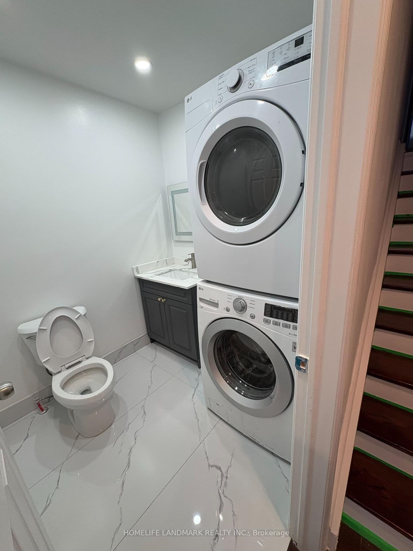 Semi-Detached at Upper- 1233 Fairdale Drive, Mississauga, ON - Photo 7 - RE/MAX Garden City Realty