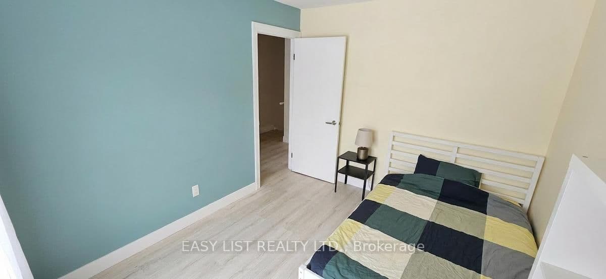 Detached at 1320 Odessa Crescent, Oakville, ON - Photo 17 - RE/MAX Garden City Realty