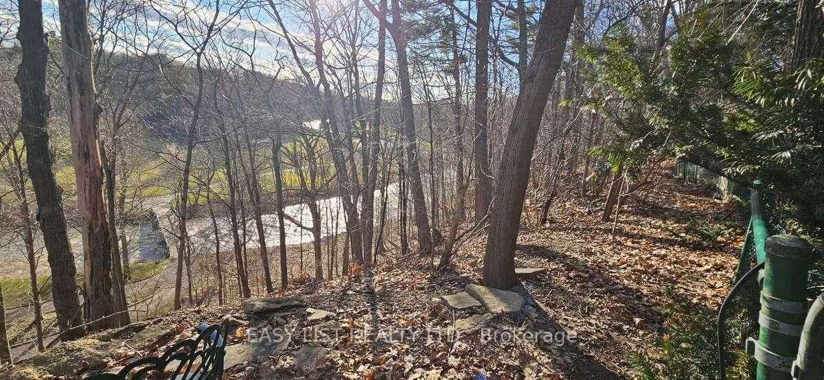 Detached at 1320 Odessa Crescent, Oakville, ON - Photo 3 - RE/MAX Garden City Realty