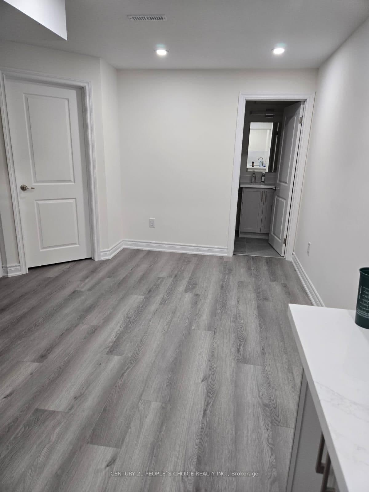 Att/Row/Townhouse at 1305 Brandon Terrace, Milton, ON - Photo 6 - RE/MAX Garden City Realty