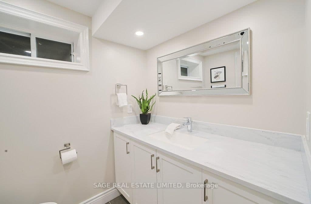 Detached at 411 The Thicket, Mississauga, ON - Photo 35 - RE/MAX Garden City Realty