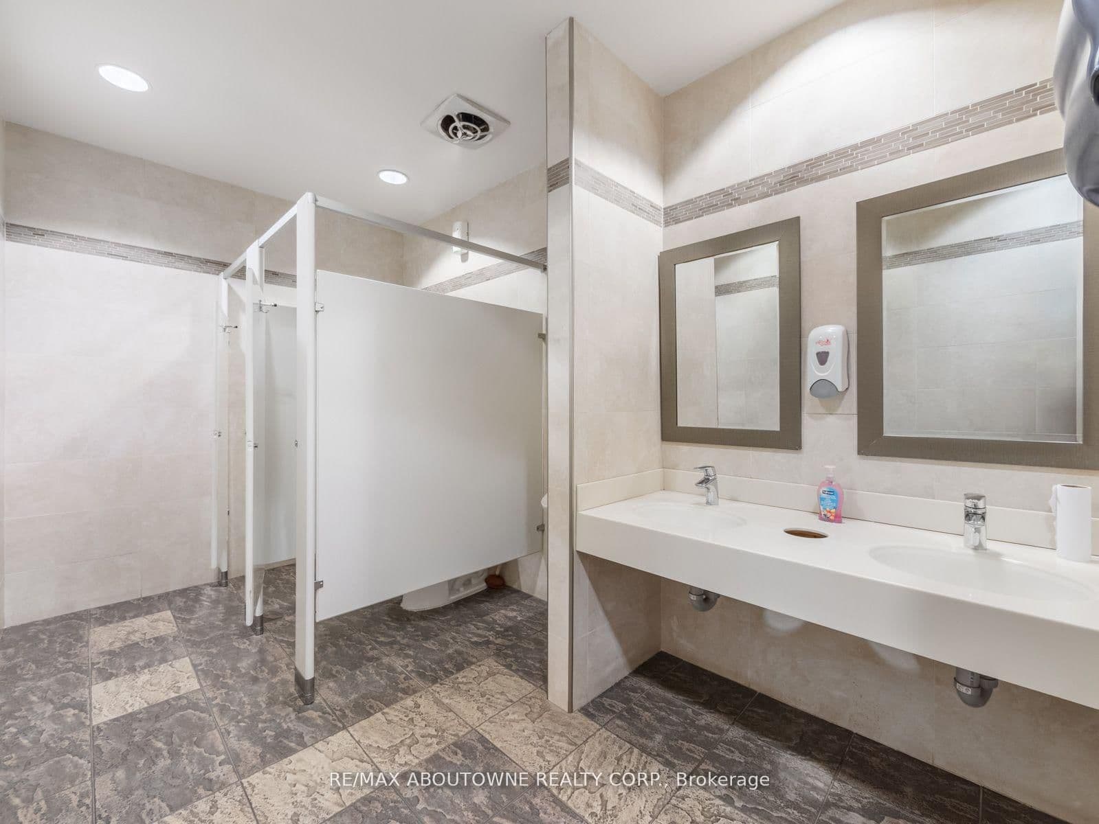 Office at H- 344 Lakeshore Road, Oakville, ON - Photo 4 - RE/MAX Garden City Realty