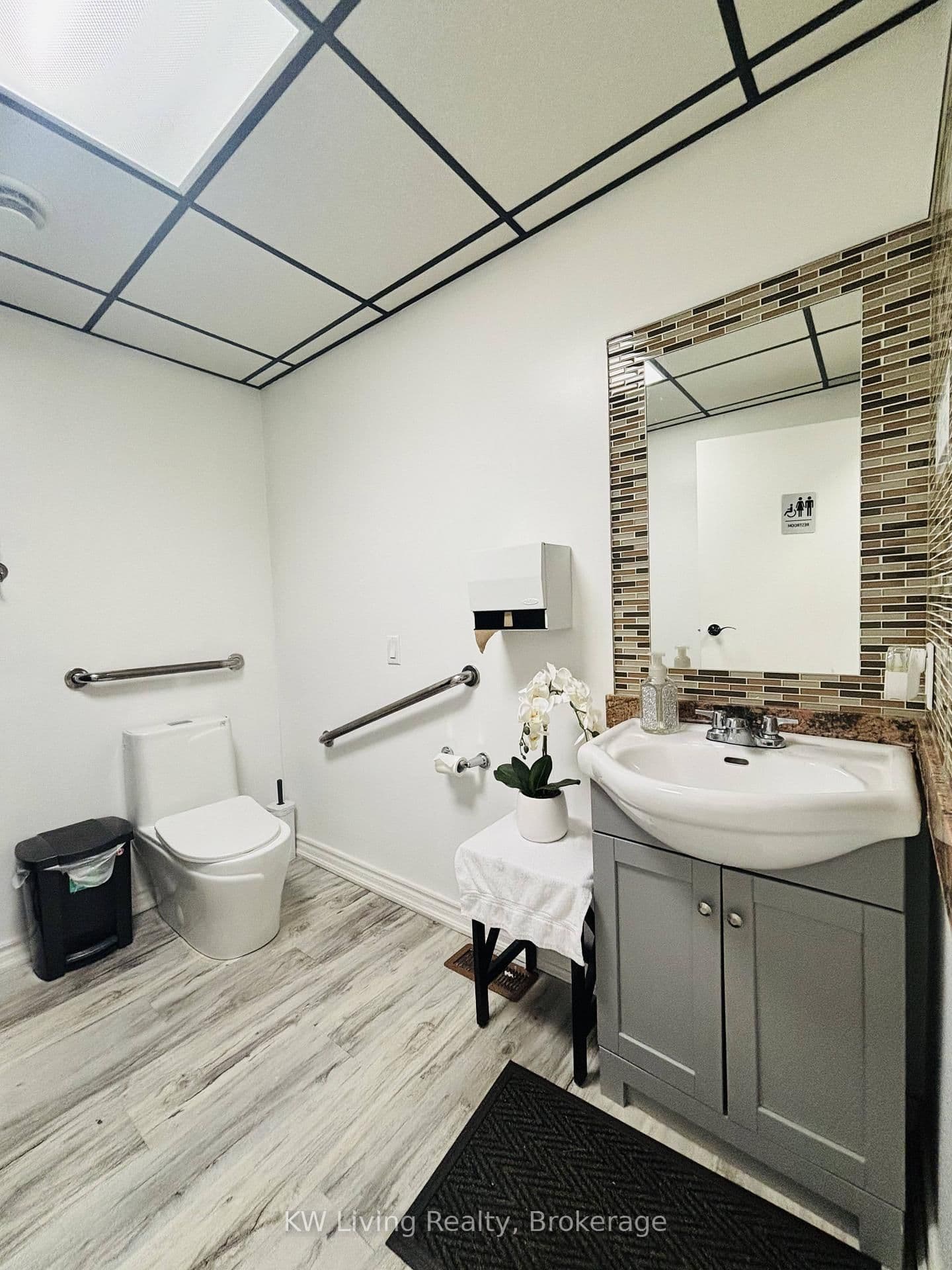 Sale Of Business at 1844 Lakeshore Road, Mississauga, ON - Photo 13 - RE/MAX Garden City Realty