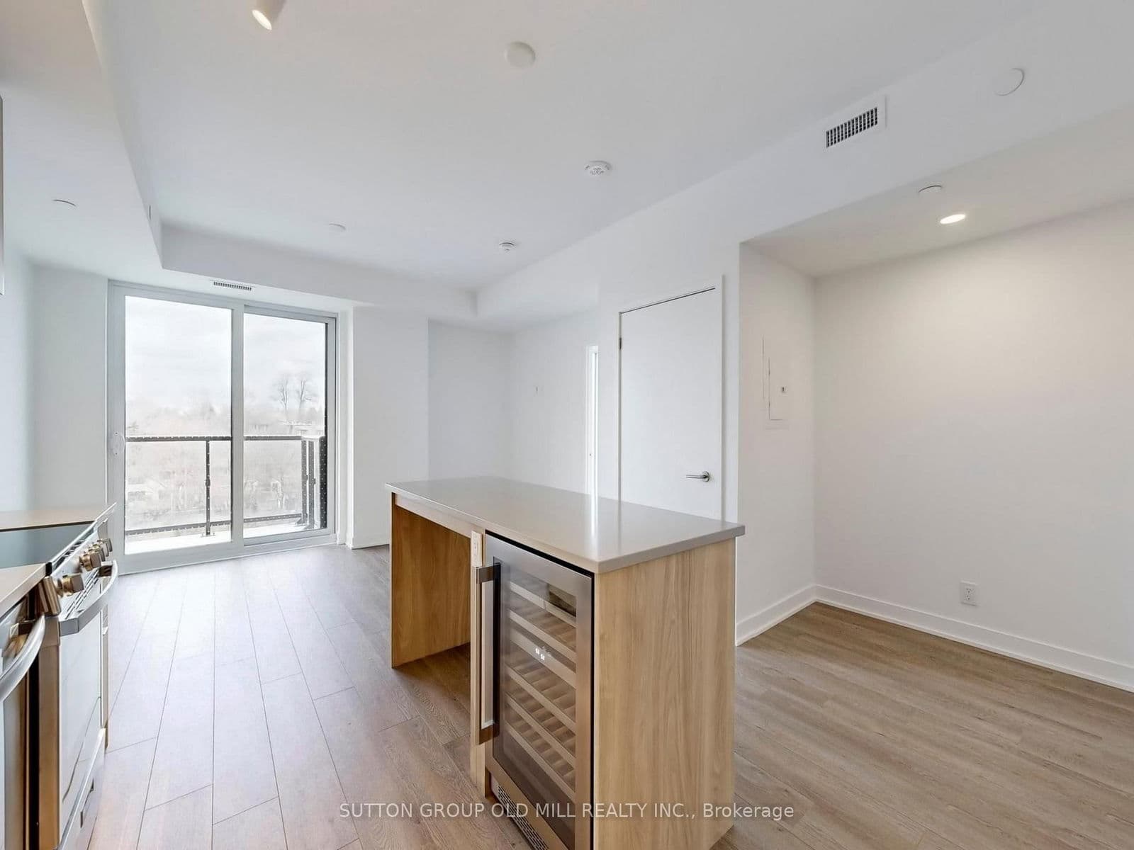 Condo Apartment at 513- 1660 Bloor Street, Toronto, ON - Photo 12 - RE/MAX Garden City Realty