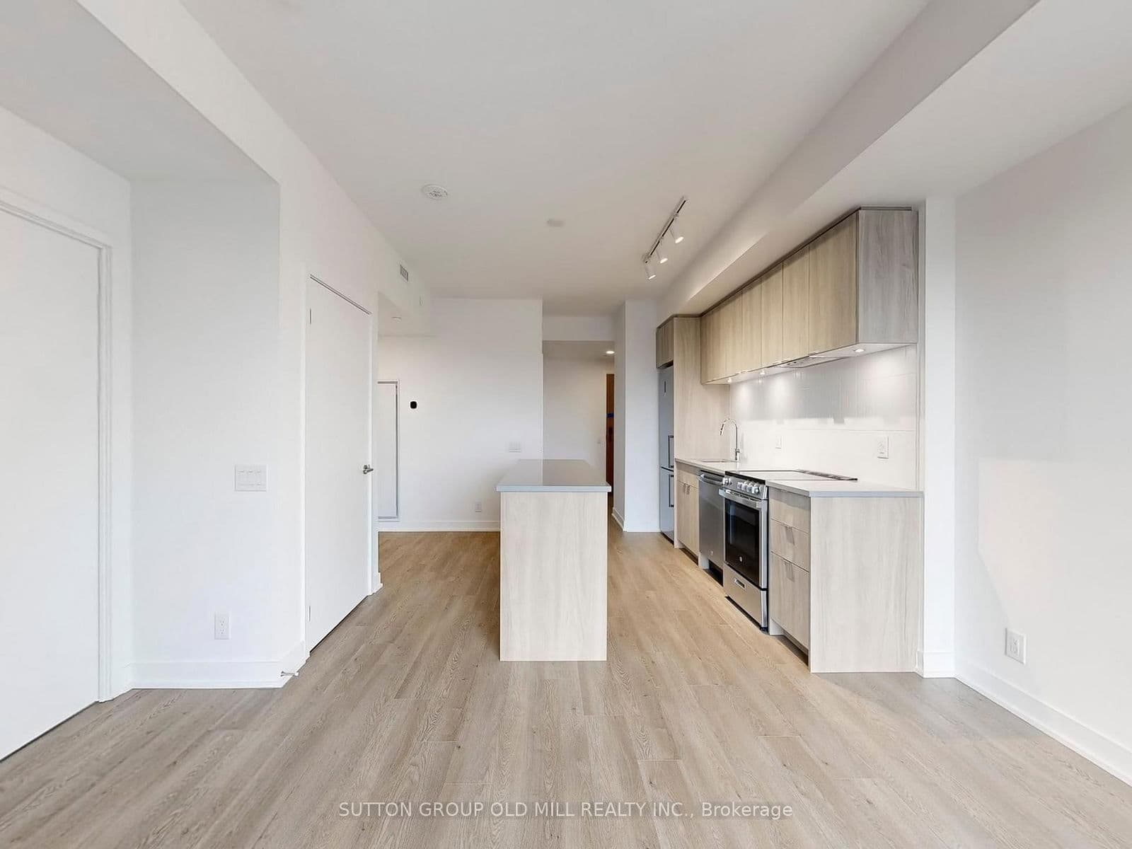 Condo Apartment at 513- 1660 Bloor Street, Toronto, ON - Photo 7 - RE/MAX Garden City Realty