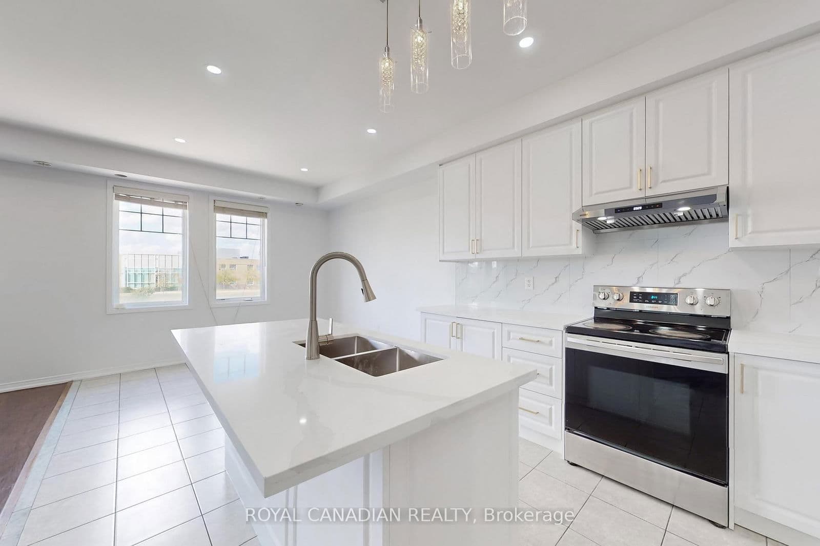 Commercial Retail at 54 Chesterwood Crescent, Brampton, ON - Photo 10 - RE/MAX Garden City Realty