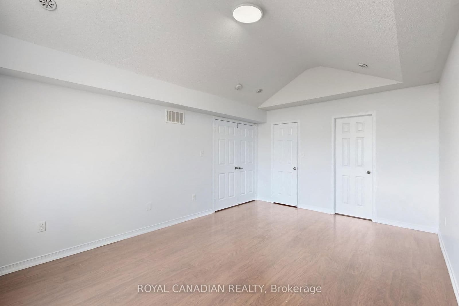 Commercial Retail at 54 Chesterwood Crescent, Brampton, ON - Photo 16 - RE/MAX Garden City Realty