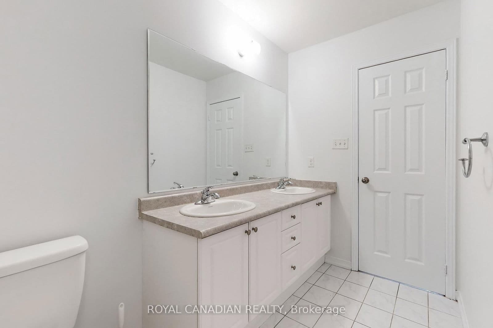 Commercial Retail at 54 Chesterwood Crescent, Brampton, ON - Photo 20 - RE/MAX Garden City Realty